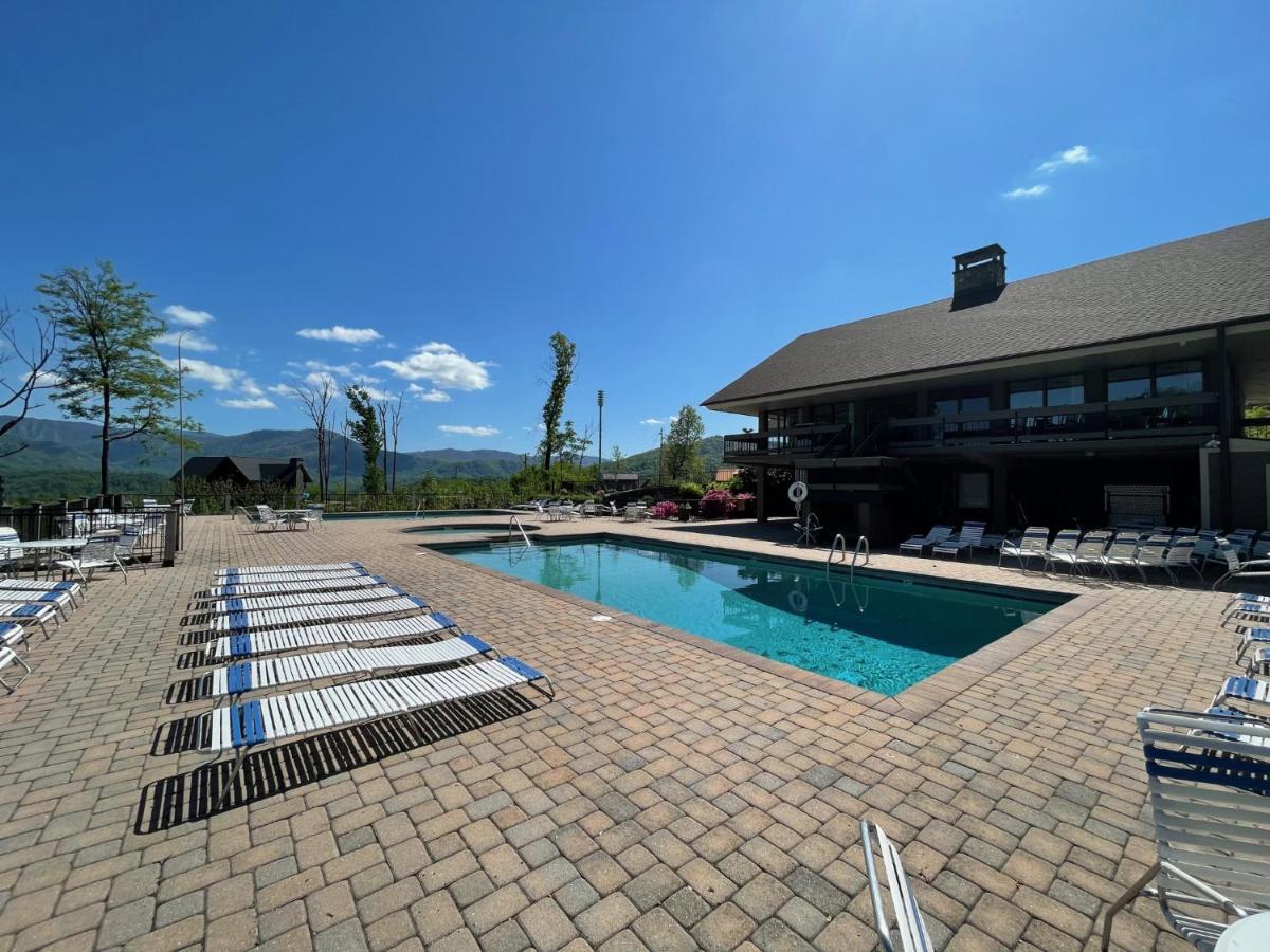 Bear View Chalet With Hot Tub And Near Ober Gatlinburg Dış mekan fotoğraf